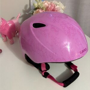 💖 Giro Harts Pink Kids Helmet